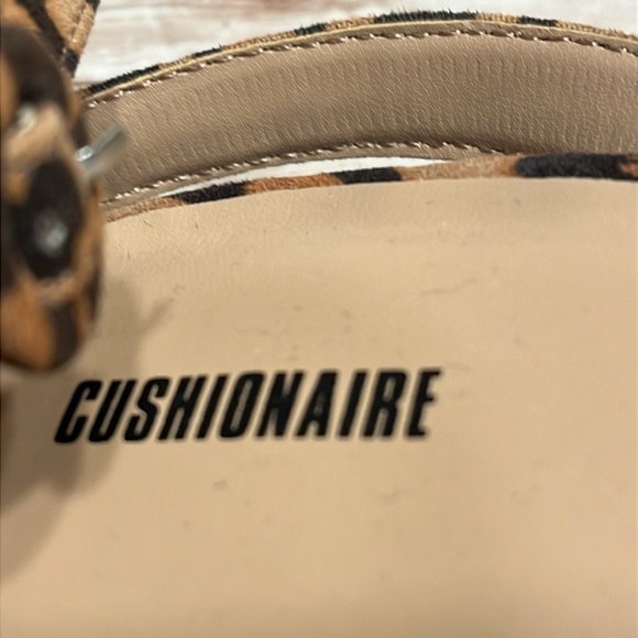 Cushionaire Nila Cheetah Pattern Sandals 10M - Picture 8 of 9